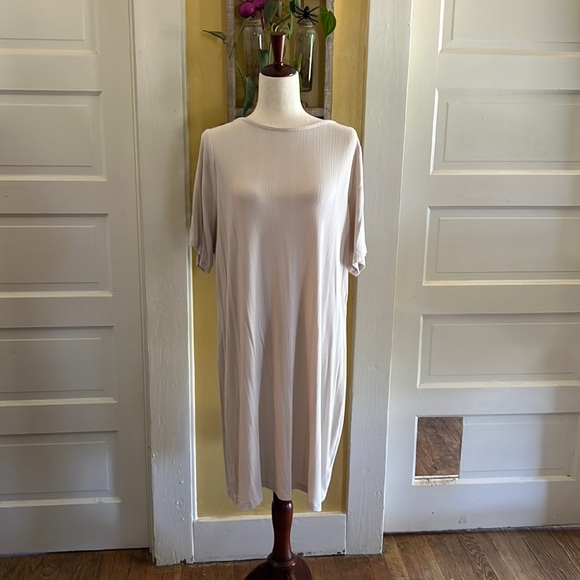 Old Navy Dresses & Skirts - Basic Low Back Dress Old Navy Plus